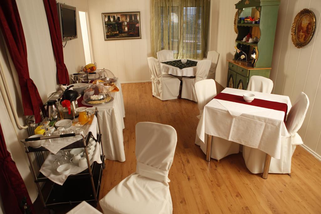 Guest House Vida Belgrado Esterno foto