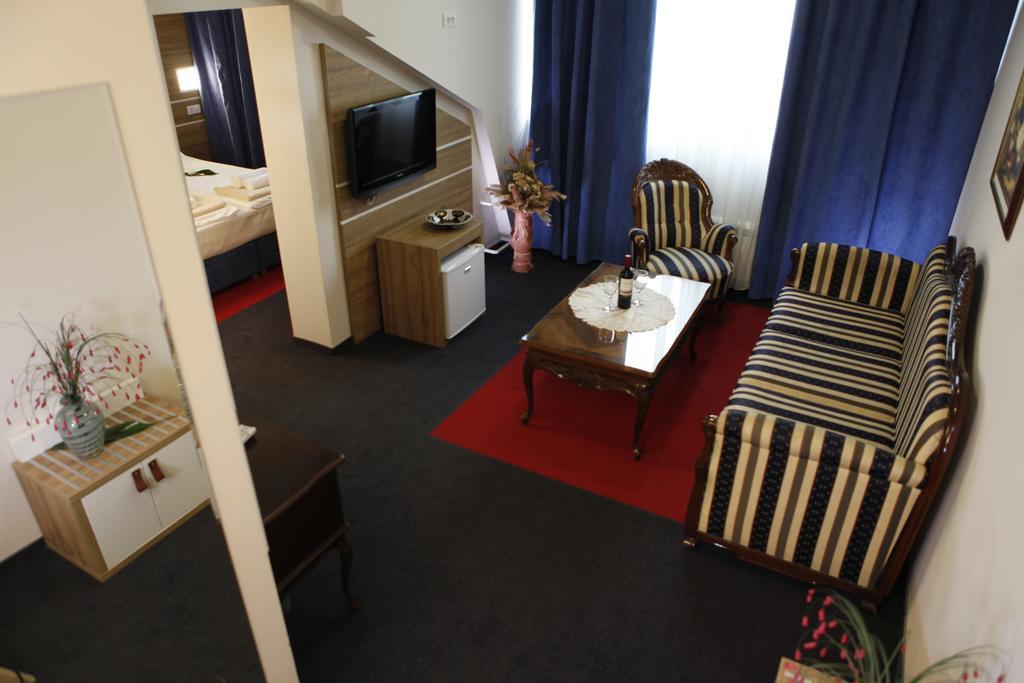 Guest House Vida Belgrado Esterno foto