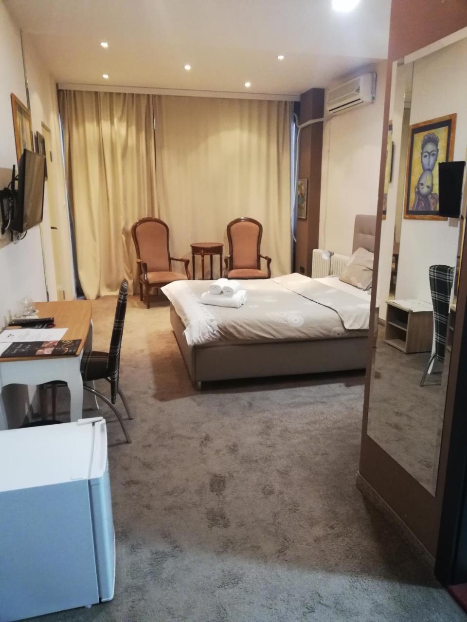 Guest House Vida Belgrado Esterno foto